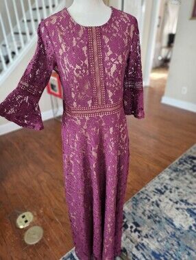 Miss May Lace Dress Medium